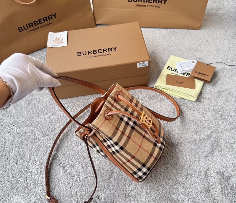 Bv*b*rry bucket bags